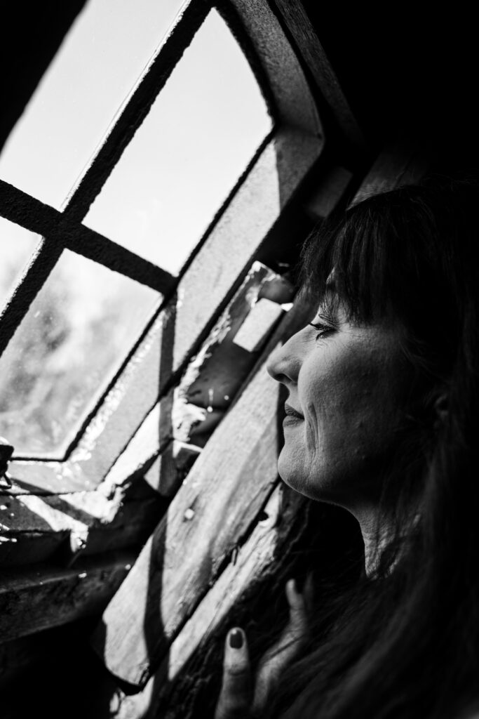 Lost Place Fotoshooting 2026 in Hirschfelde – Kreative Portraitfotografie mit der VHS Görlitz p1070545