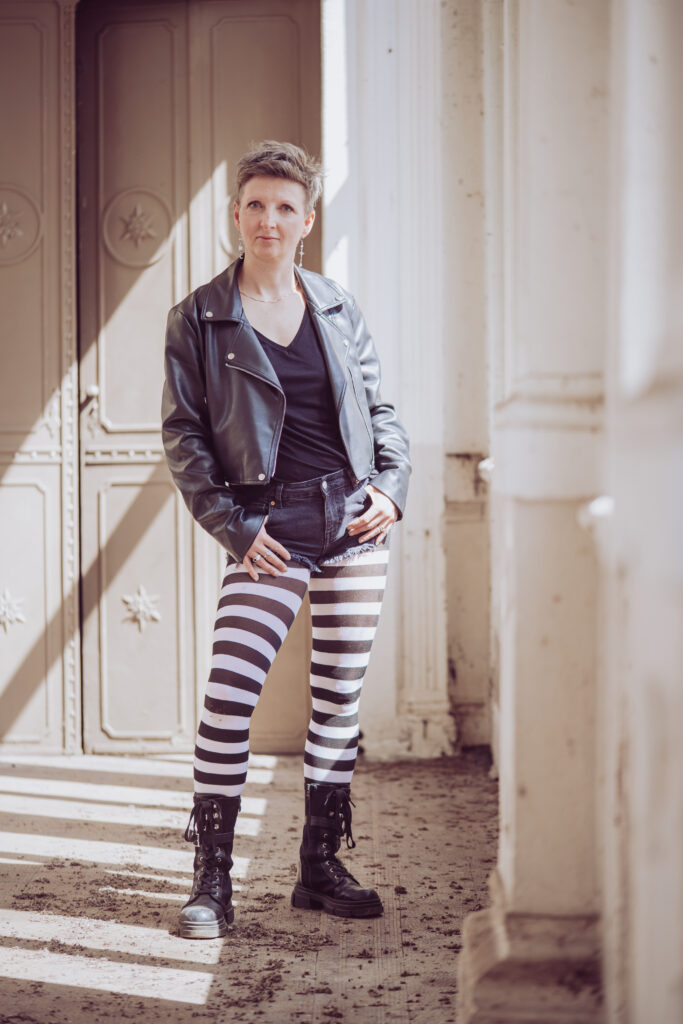 Lost Place Fotoshooting 2026 in Hirschfelde – Kreative Portraitfotografie mit der VHS Görlitz p1070642