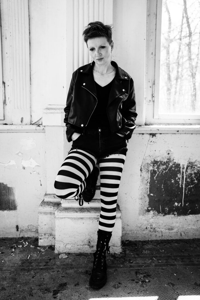 Lost Place Fotoshooting 2026 in Hirschfelde – Kreative Portraitfotografie mit der VHS Görlitz p1070655