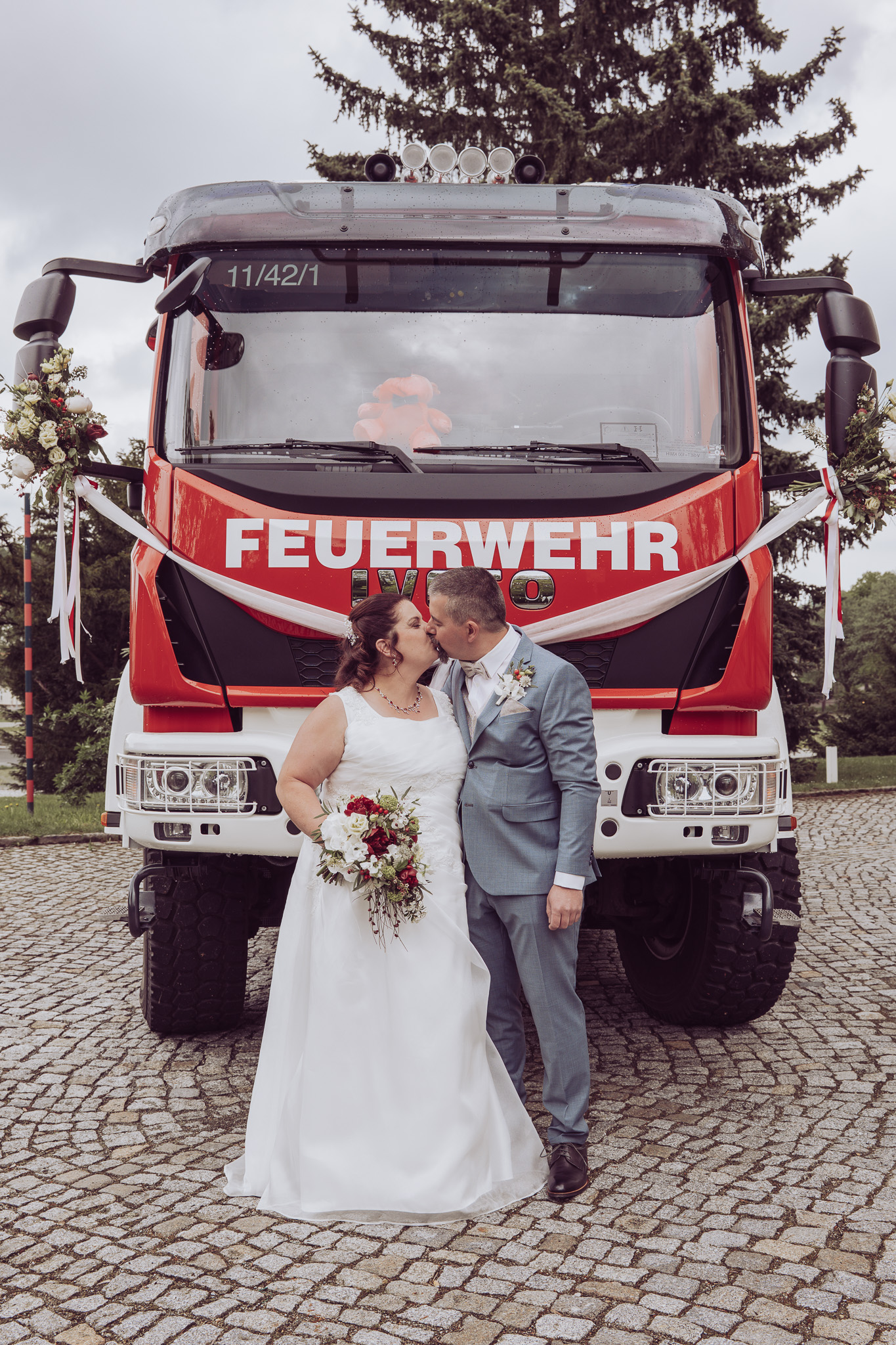 braut und bräutigam feuerwehr